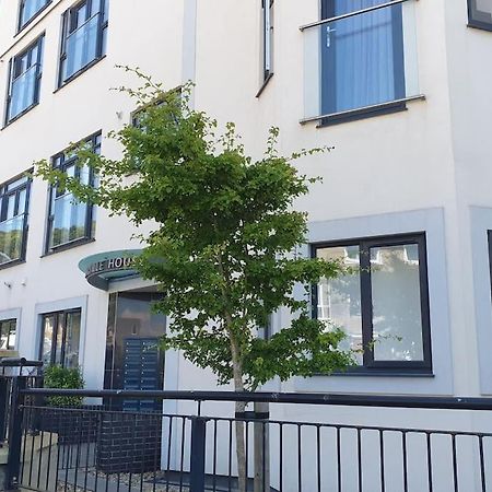 Modern Apartment With Stunning Sea View Weston-super-Mare Buitenkant foto