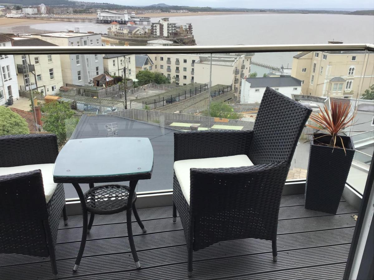 Modern Apartment With Stunning Sea View Weston-super-Mare Buitenkant foto
