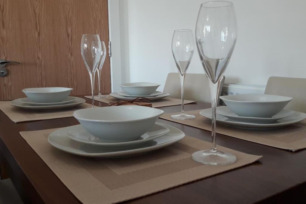Modern Apartment With Stunning Sea View Weston-super-Mare Buitenkant foto