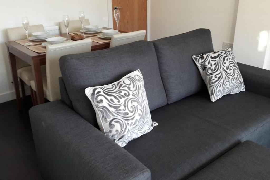 Modern Apartment With Stunning Sea View Weston-super-Mare Buitenkant foto