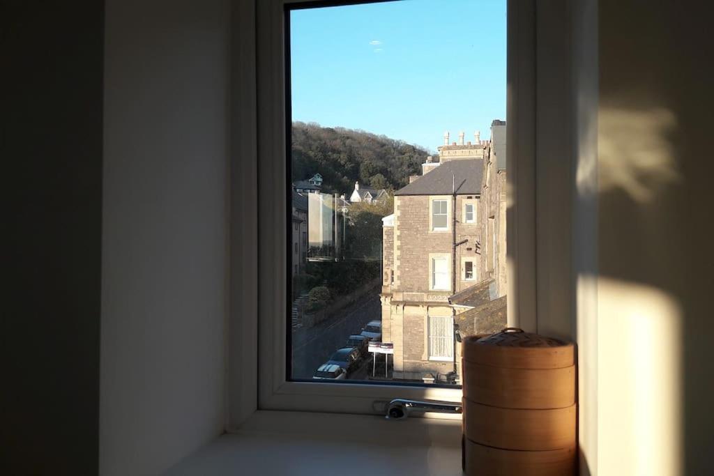 Modern Apartment With Stunning Sea View Weston-super-Mare Buitenkant foto